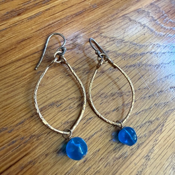 Made by me - Elegant 14k Goldfill and Blue Earrings - Picture 2 of 2
